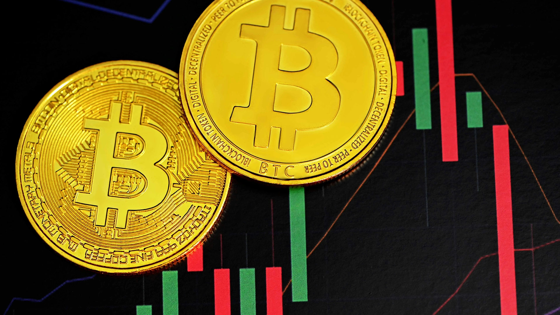 V&eacute;lem&eacute;ny: A Bitcoin &Uacute;jabb Bizalomv&aacute;ls&aacute;ggal N&eacute;z Szembe, Trump Legut&oacute;bbi Erőfesz&iacute;t&eacute;sei Ellen&eacute;re